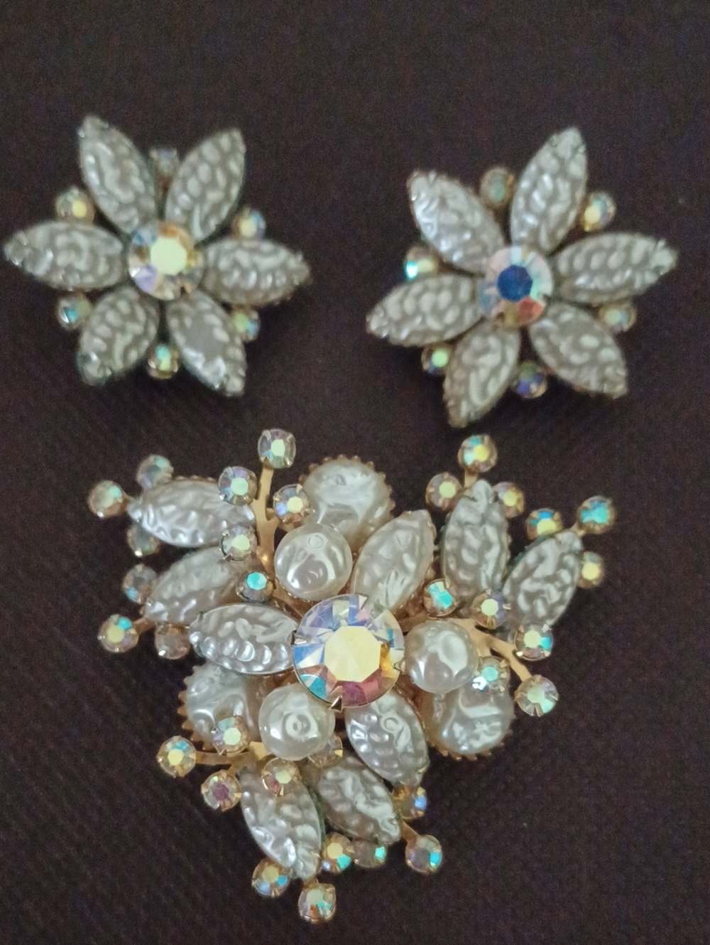 VTG Signed Beau Jewels Brooch Earring Set Faux Baroque Pearl Aurora Borealis
